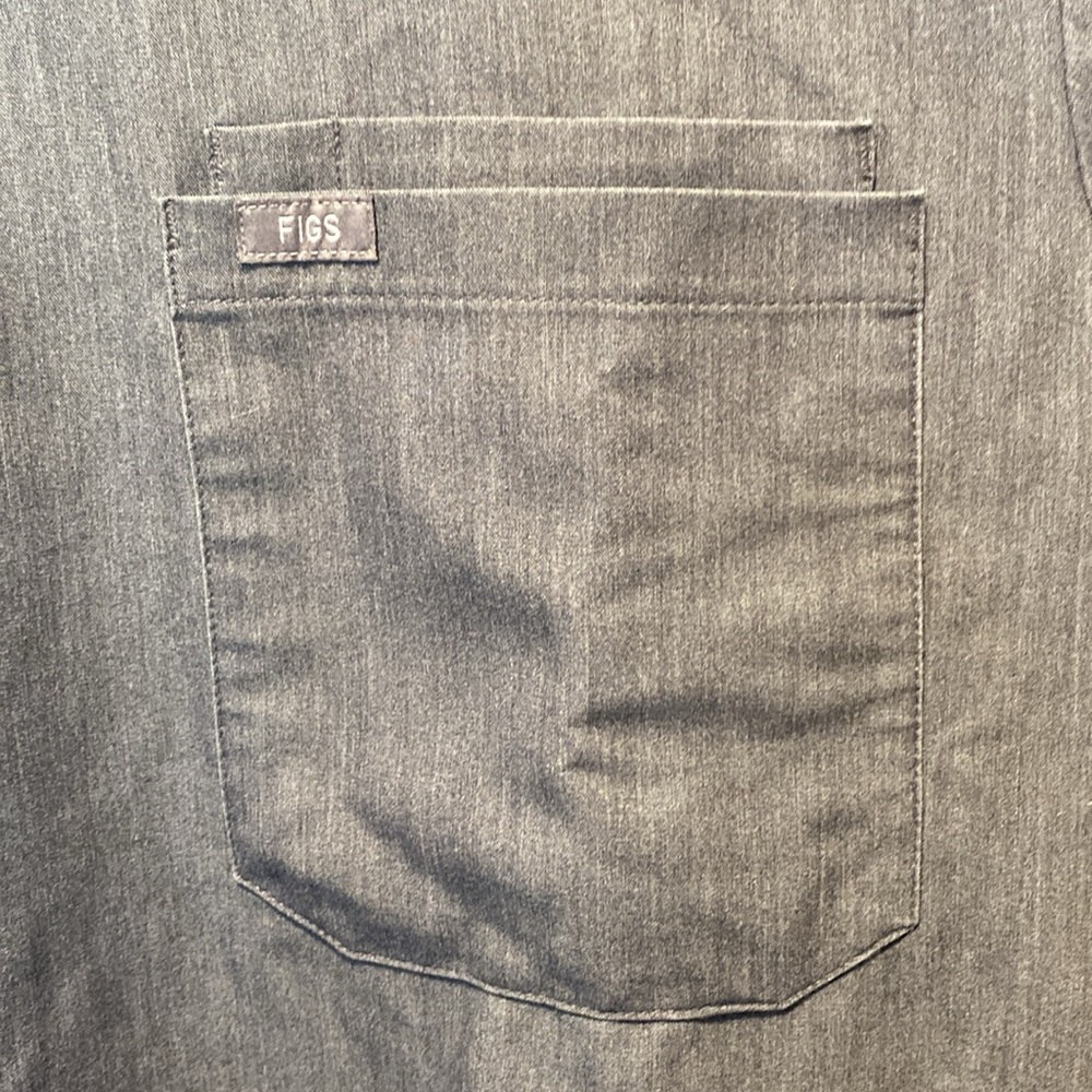 Figs Graphite Two Pocket Scrubs Top EUC - Picture 4 of 6